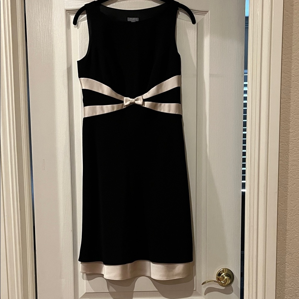 Ann Taylor Black and Cream Bow Midi Dress